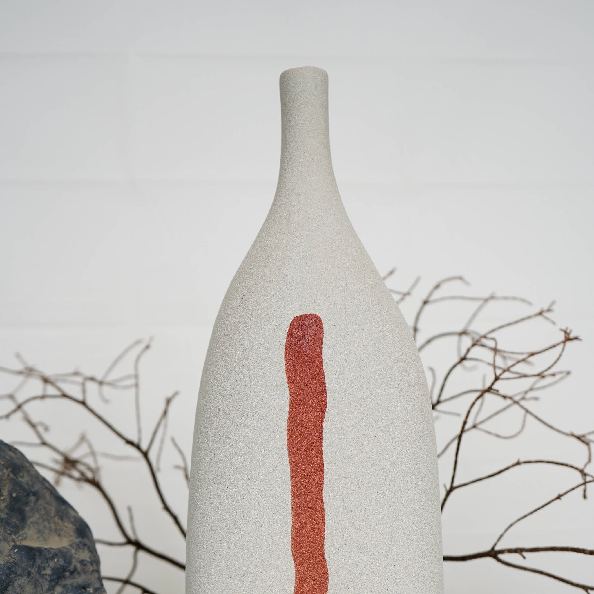 Ceramic vase 1 flower beige with red picture