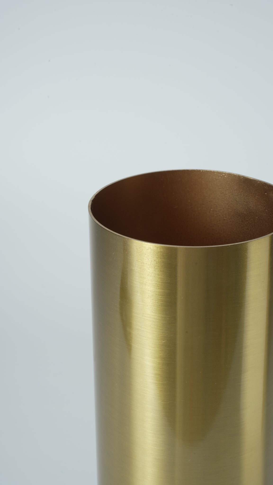 Gold Metal Cylinder Vase – Large