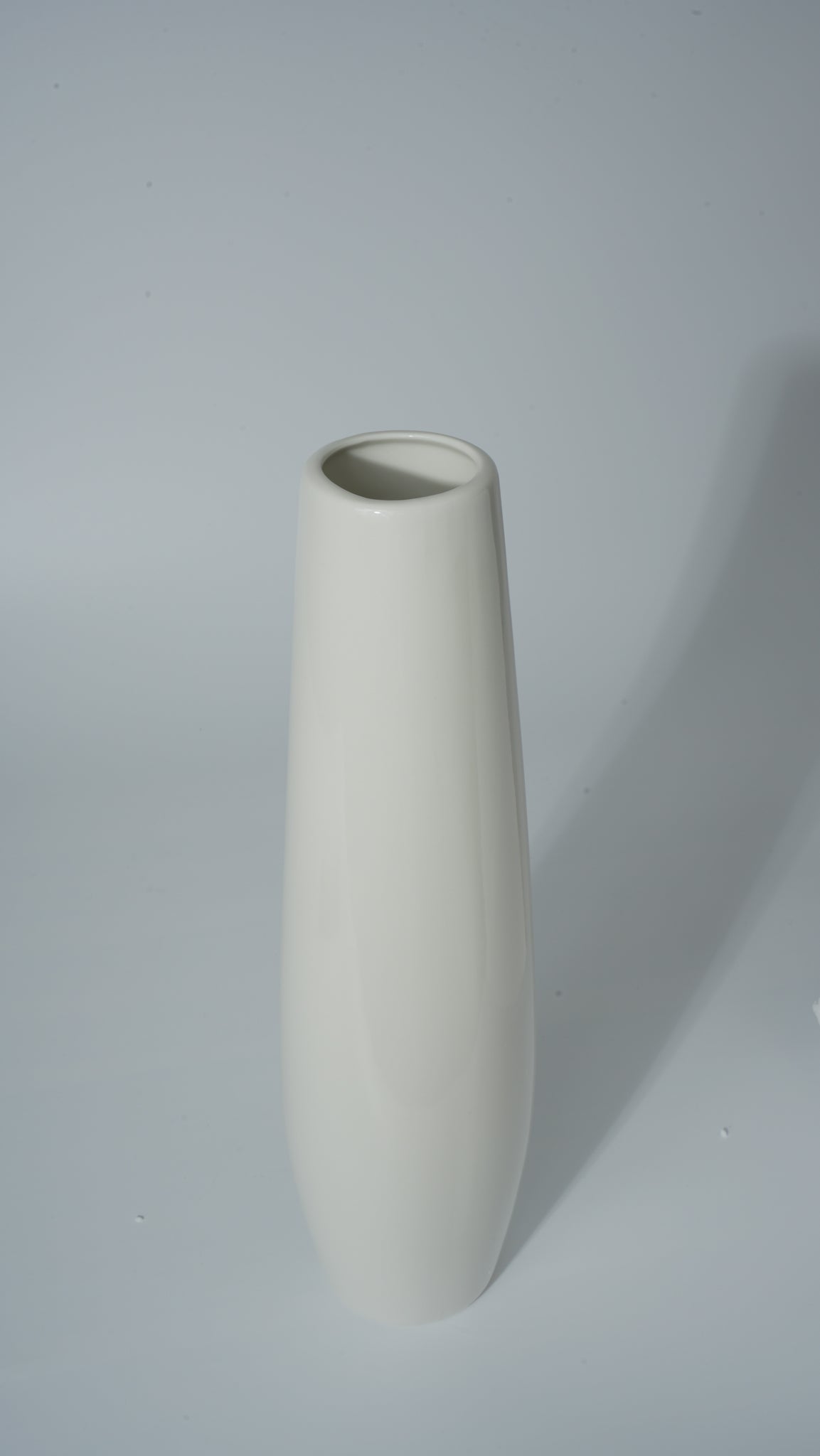 Matte White Ceramic Vase – Flat Opening
