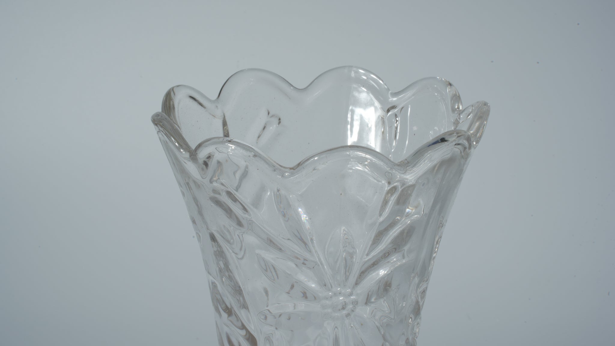 Clear Glass Vase – Orchid Style