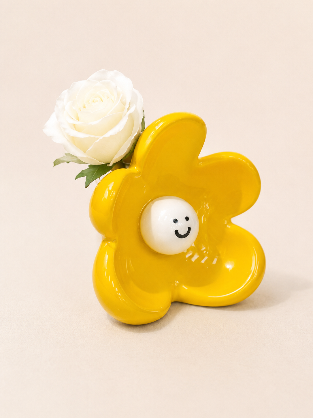 Glossy Lemon Yellow Smiling Flower Vase – Small