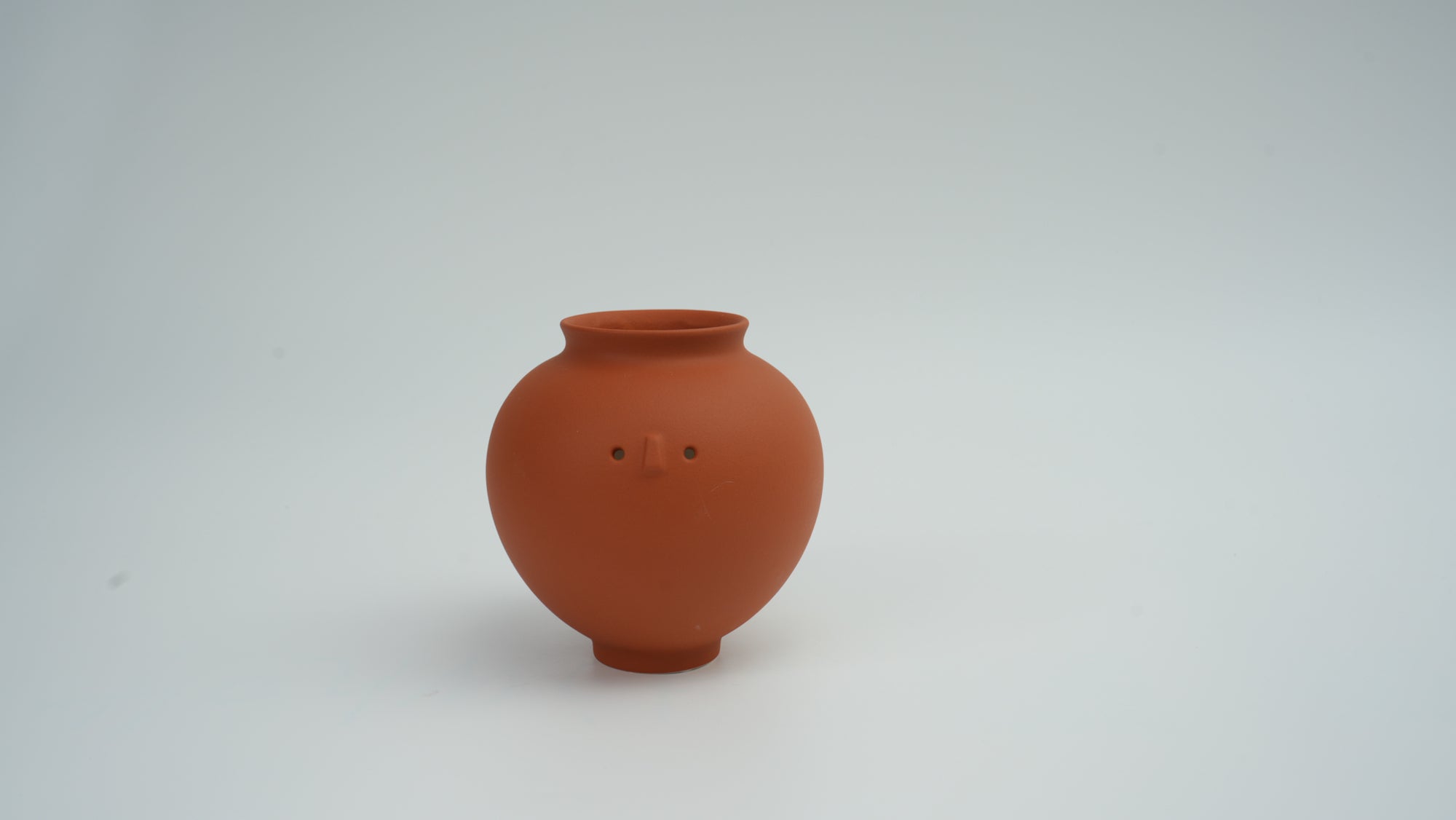 Wabi-Sabi Little Eyes Vase Jar – Distant Peak Brown