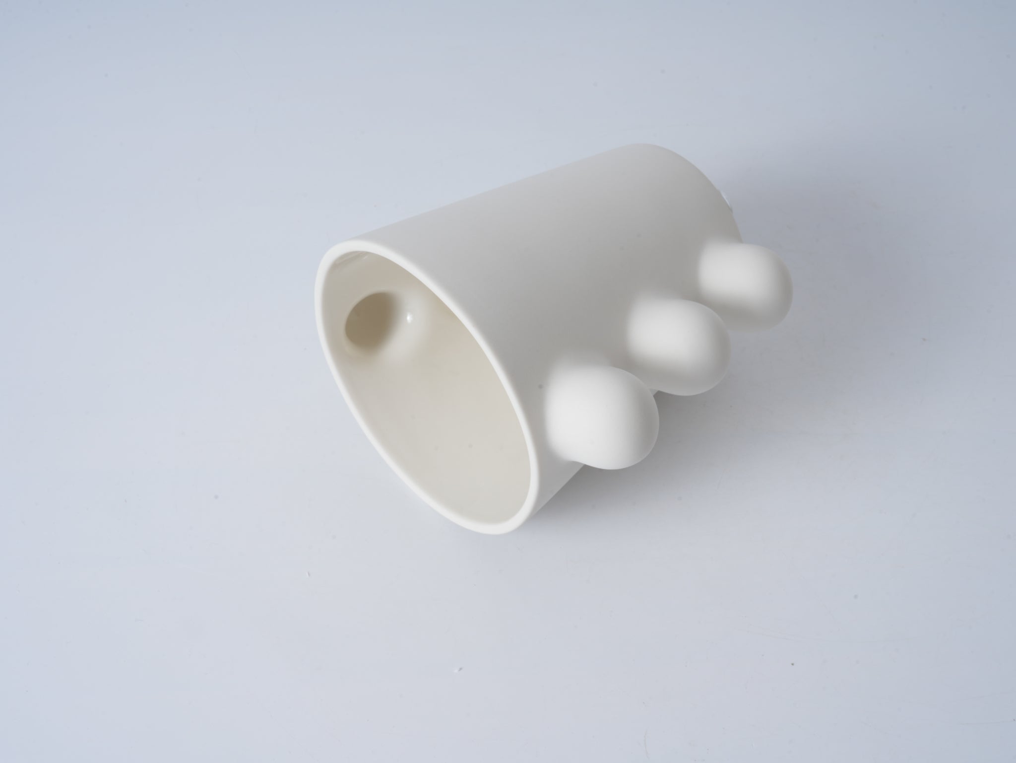 Volleyball-Inspired Vase – Unglazed Short Version