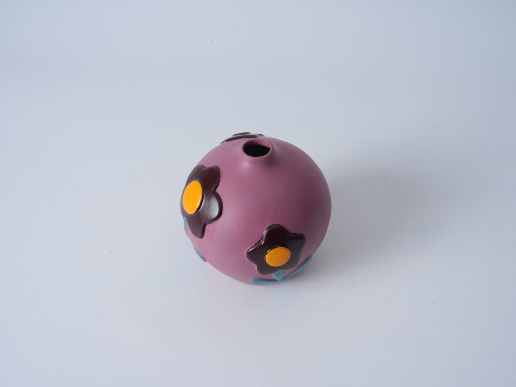 Hand-Painted Ceramic Vase – Small Daisy