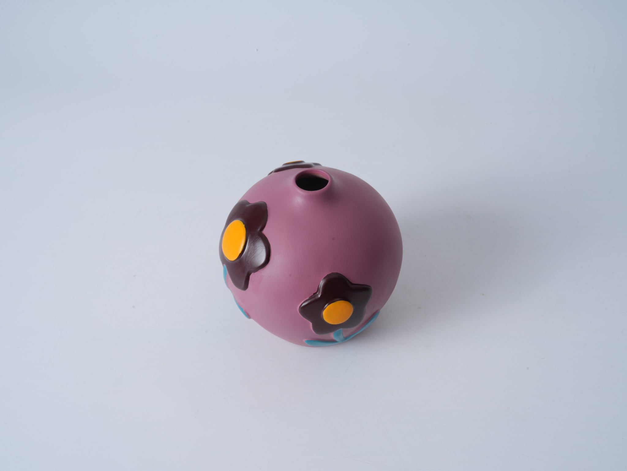 Hand-Painted Ceramic Vase – Small Daisy