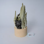 Hide-and-Seek Potted Plant Figurine (Black Cat)