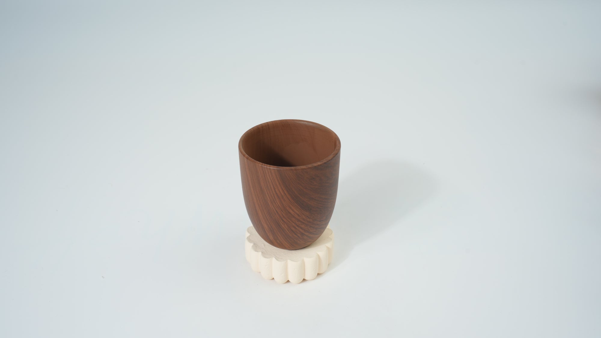 Wood-Base Cloud Edge Tower Aroma Cup