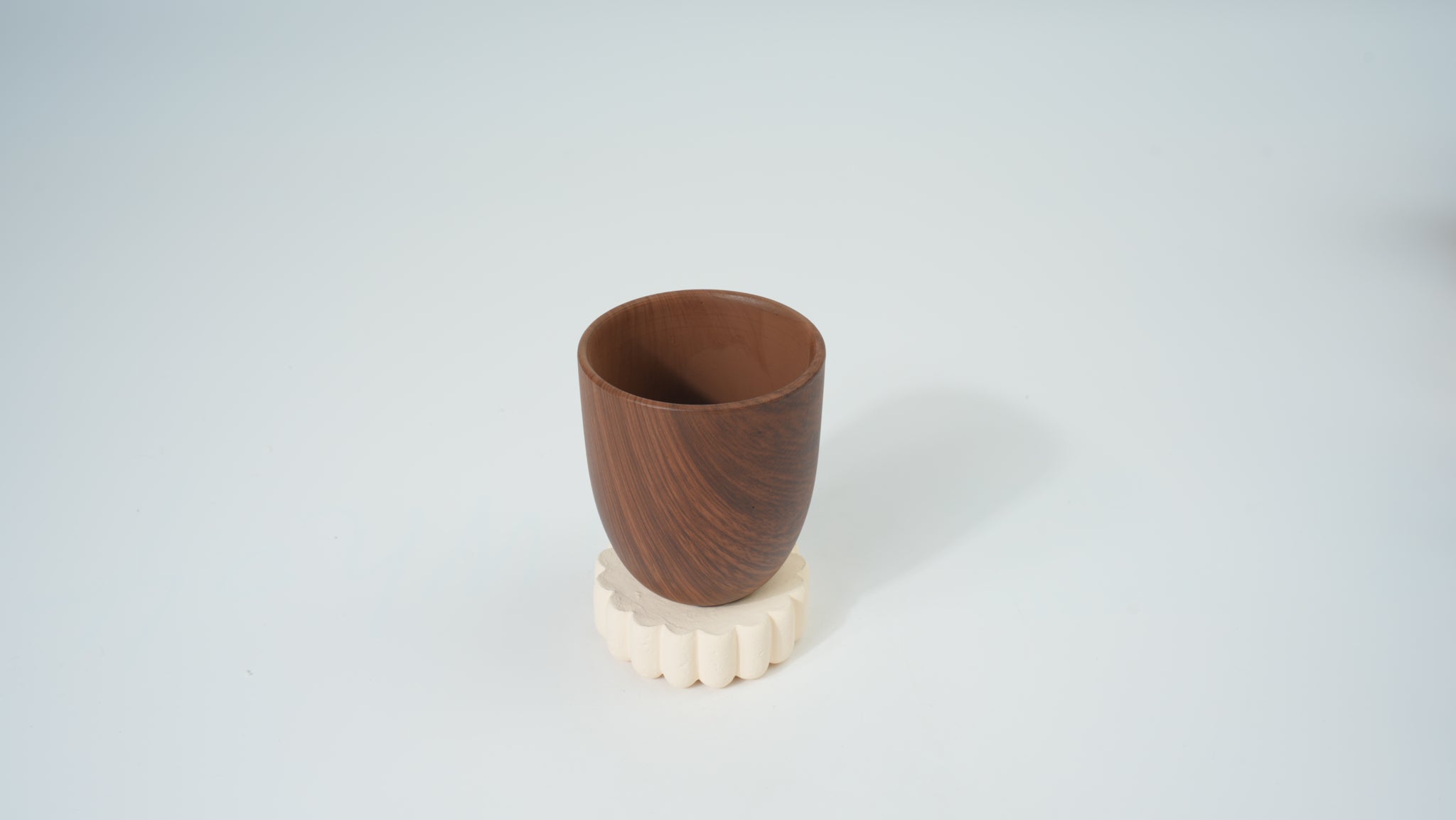 Wood-Base Cloud Edge Tower Aroma Cup