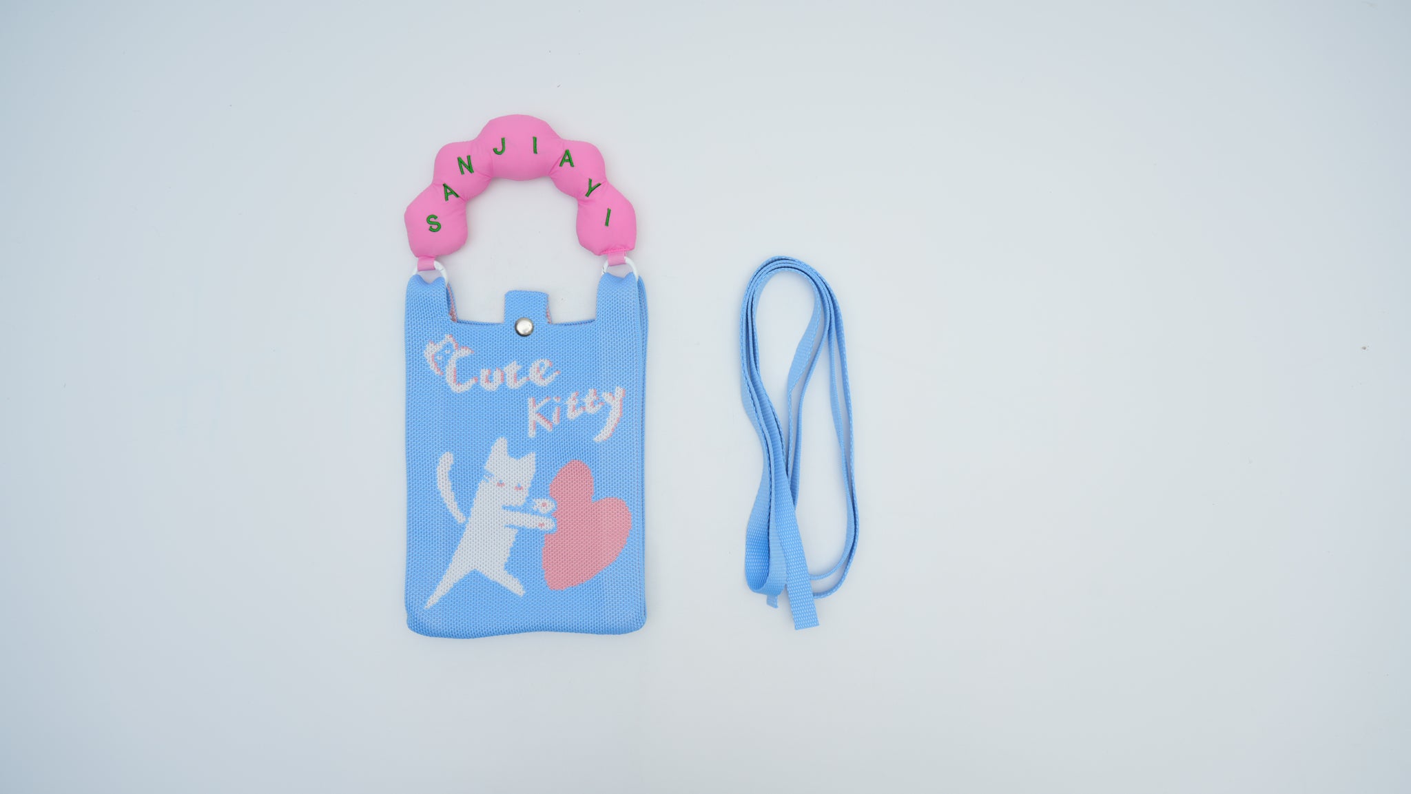 Knitted Phone Pouch – Heart Cat