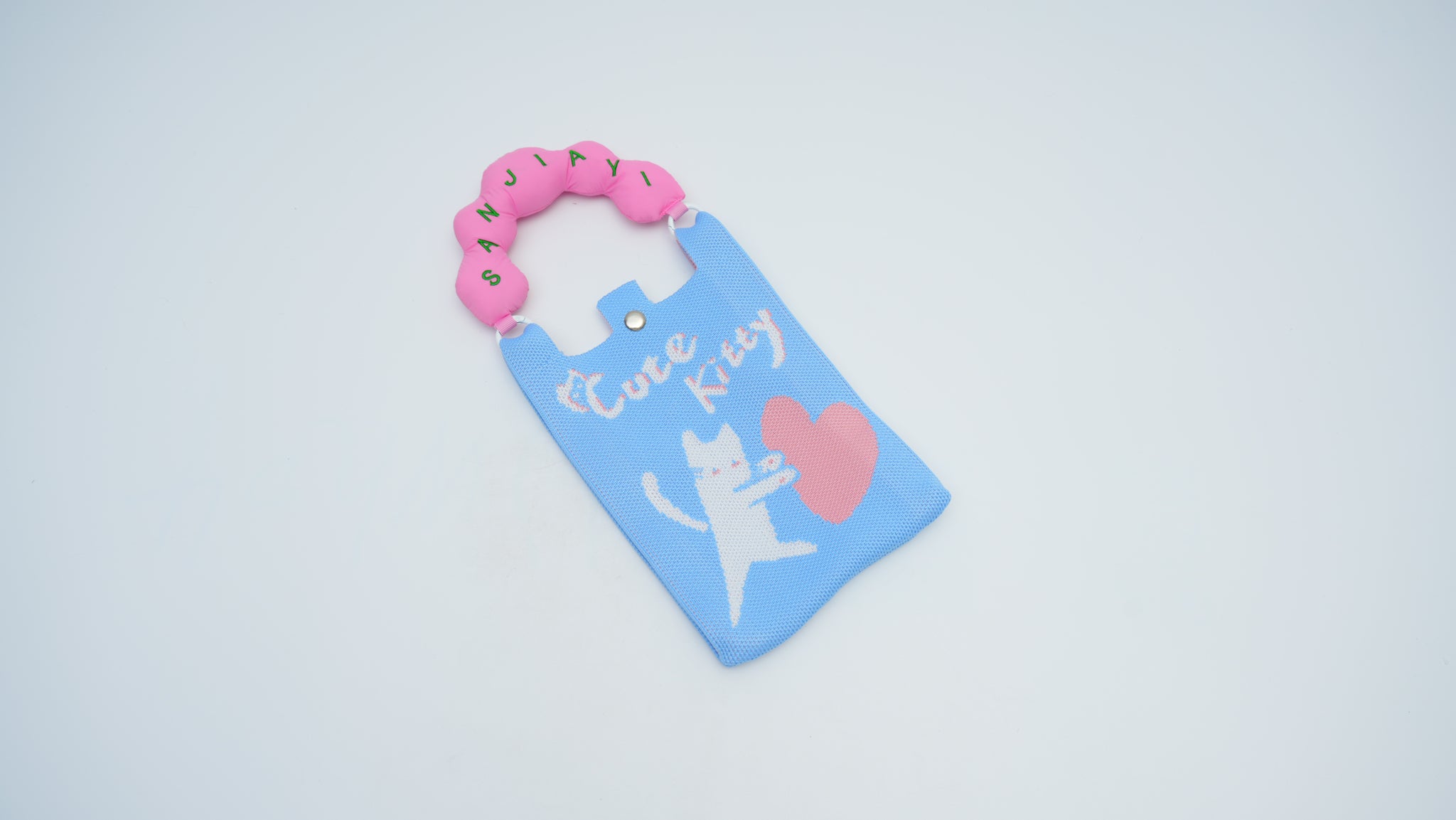 Knitted Phone Pouch – Heart Cat