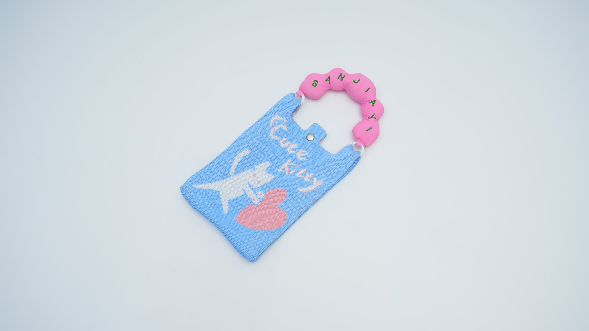 Knitted Phone Pouch – Heart Cat