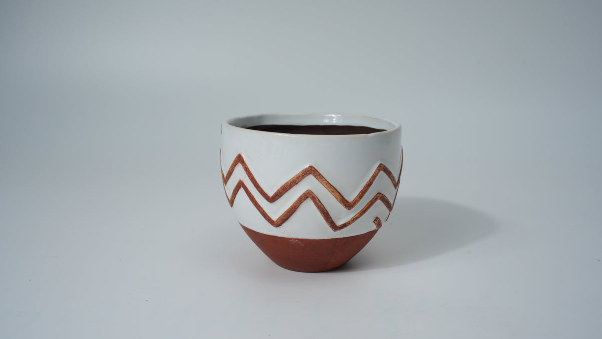 Ceramic White Base Red Mountain Pattern Planter