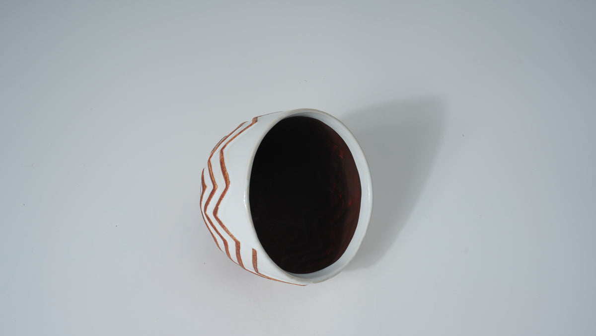Ceramic White Base Red Mountain Pattern Planter