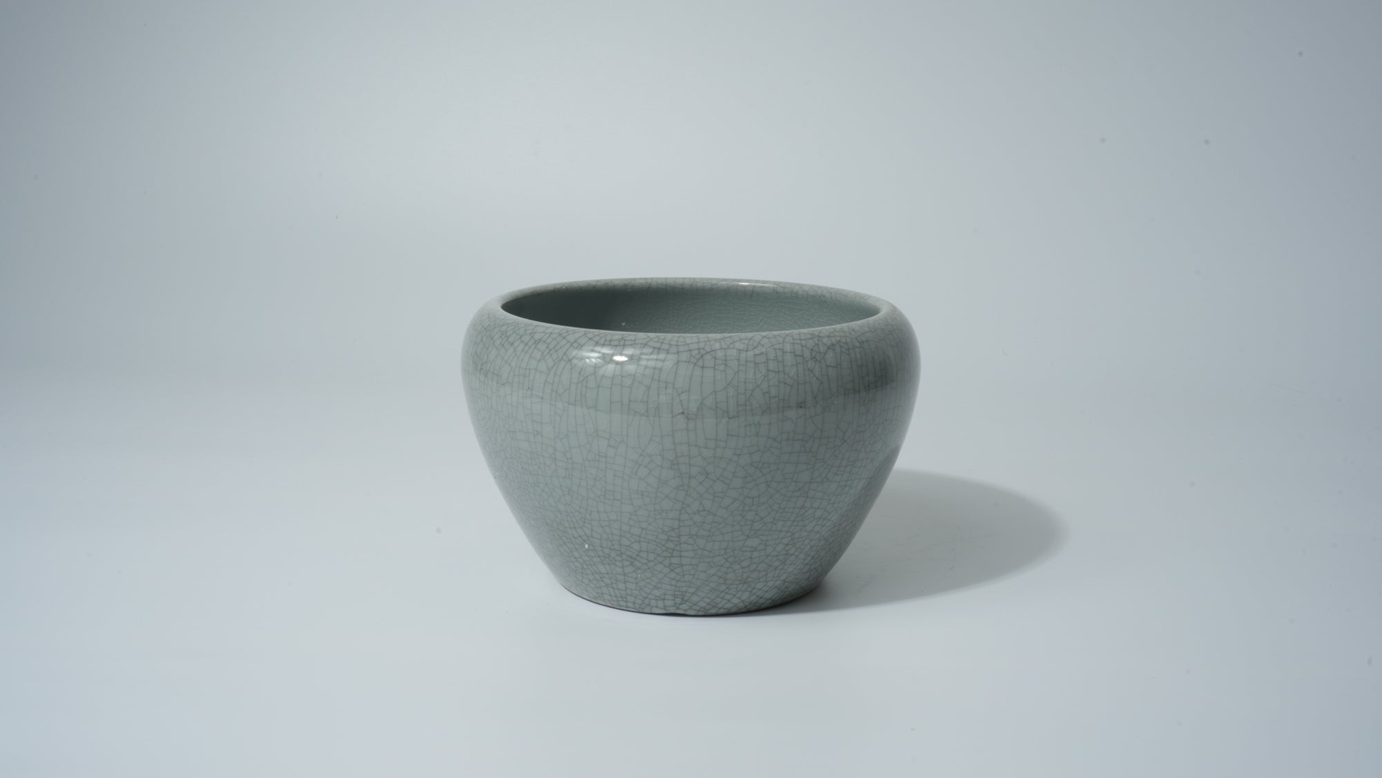 HS Fruit Pot - Ge Kiln White with Crackle Glaze