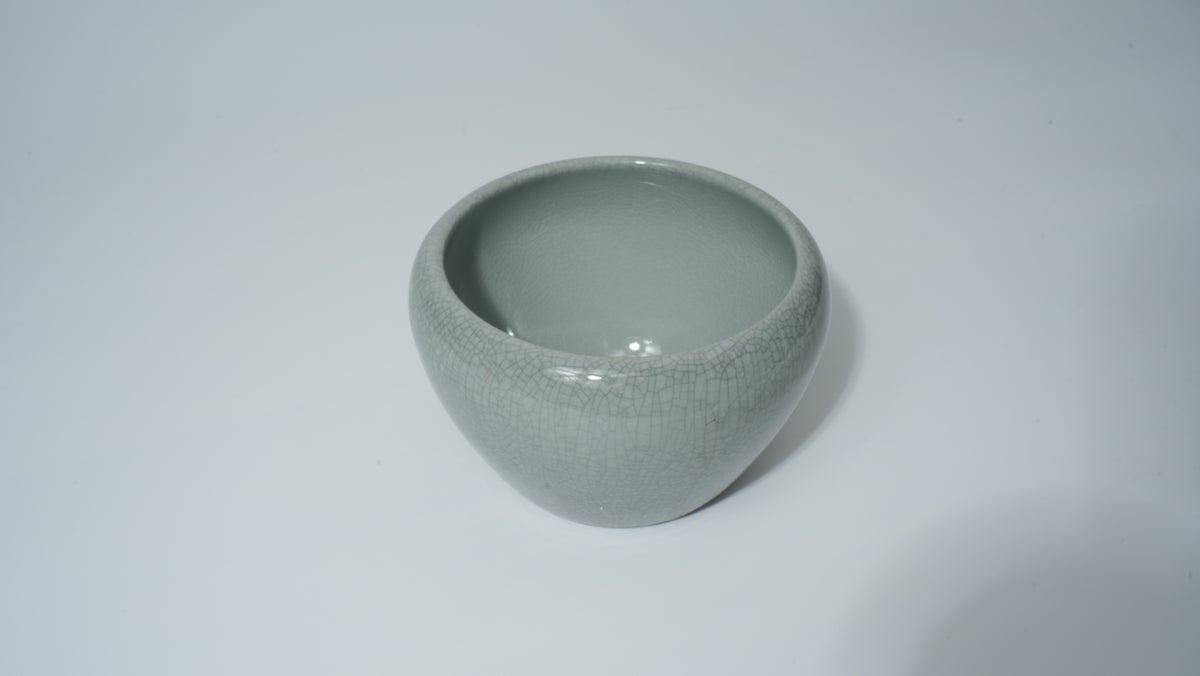 HS Fruit Pot - Ge Kiln White with Crackle Glaze
