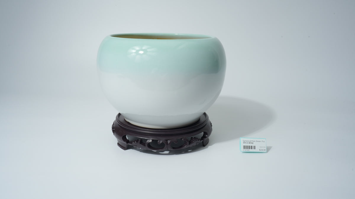 Spherical Pale Green Pot