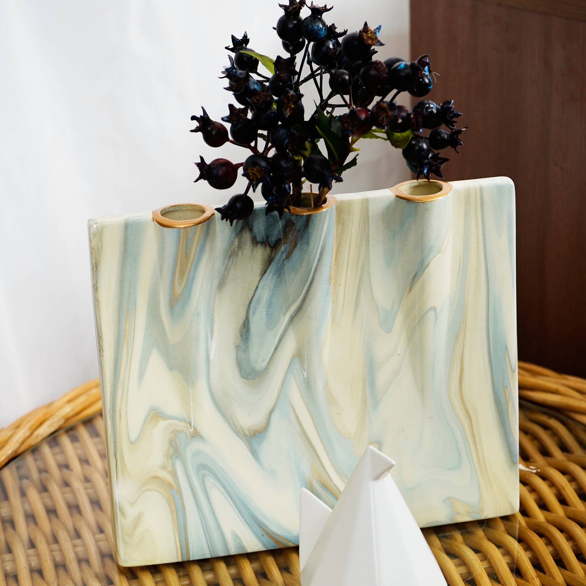 Ceramic Vase face blue white 26×4.5×22