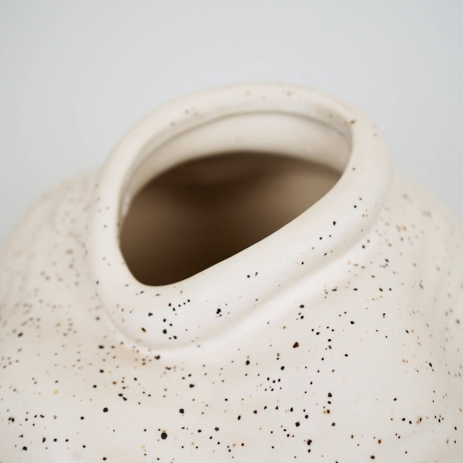 Ceramic jug grey short XS